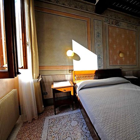 Albergo Giulia Gonzaga Sabbioneta Kültér fotó